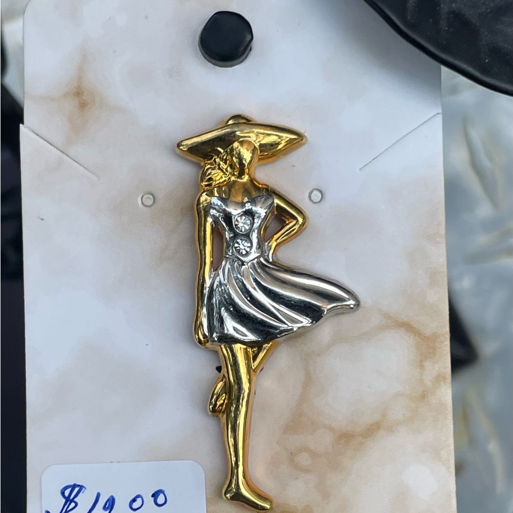 Brooch - Picture 2 of 2